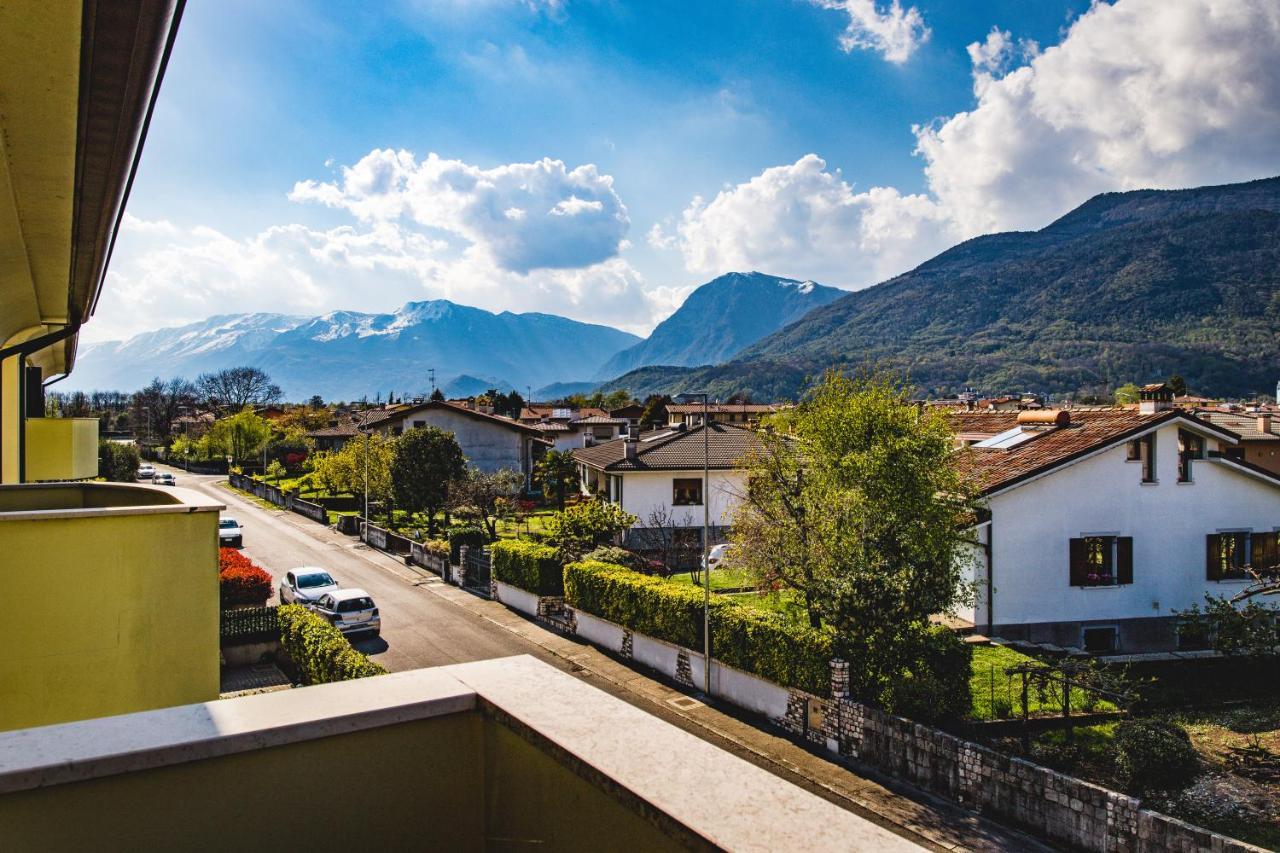 Appartamento Borgo Peschiere Maniago Bagian luar foto