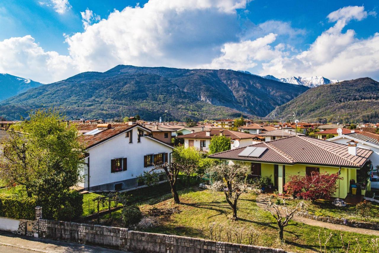 Appartamento Borgo Peschiere Maniago Bagian luar foto