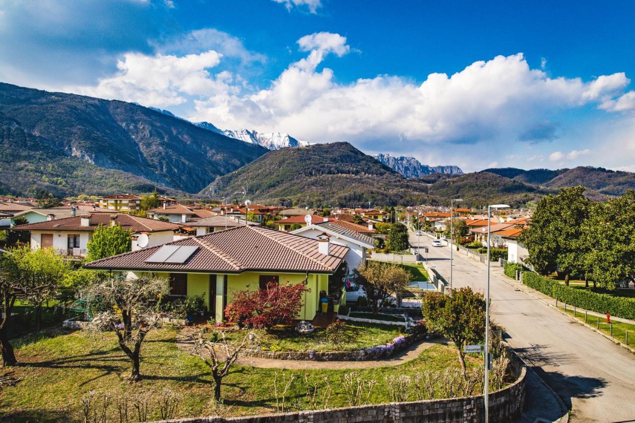 Appartamento Borgo Peschiere Maniago Bagian luar foto