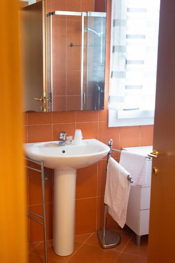 Appartamento Borgo Peschiere Maniago Bagian luar foto