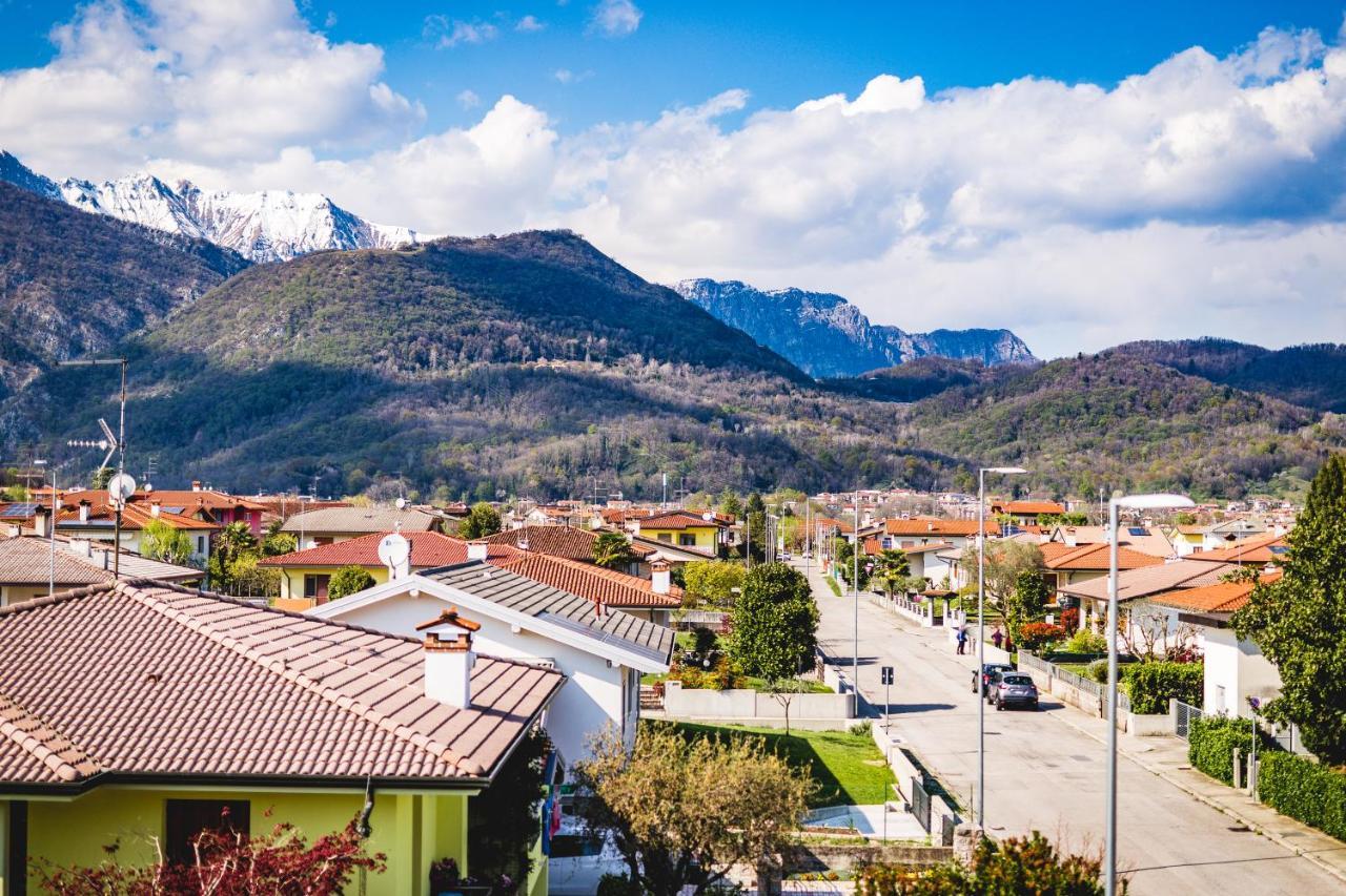 Appartamento Borgo Peschiere Maniago Bagian luar foto