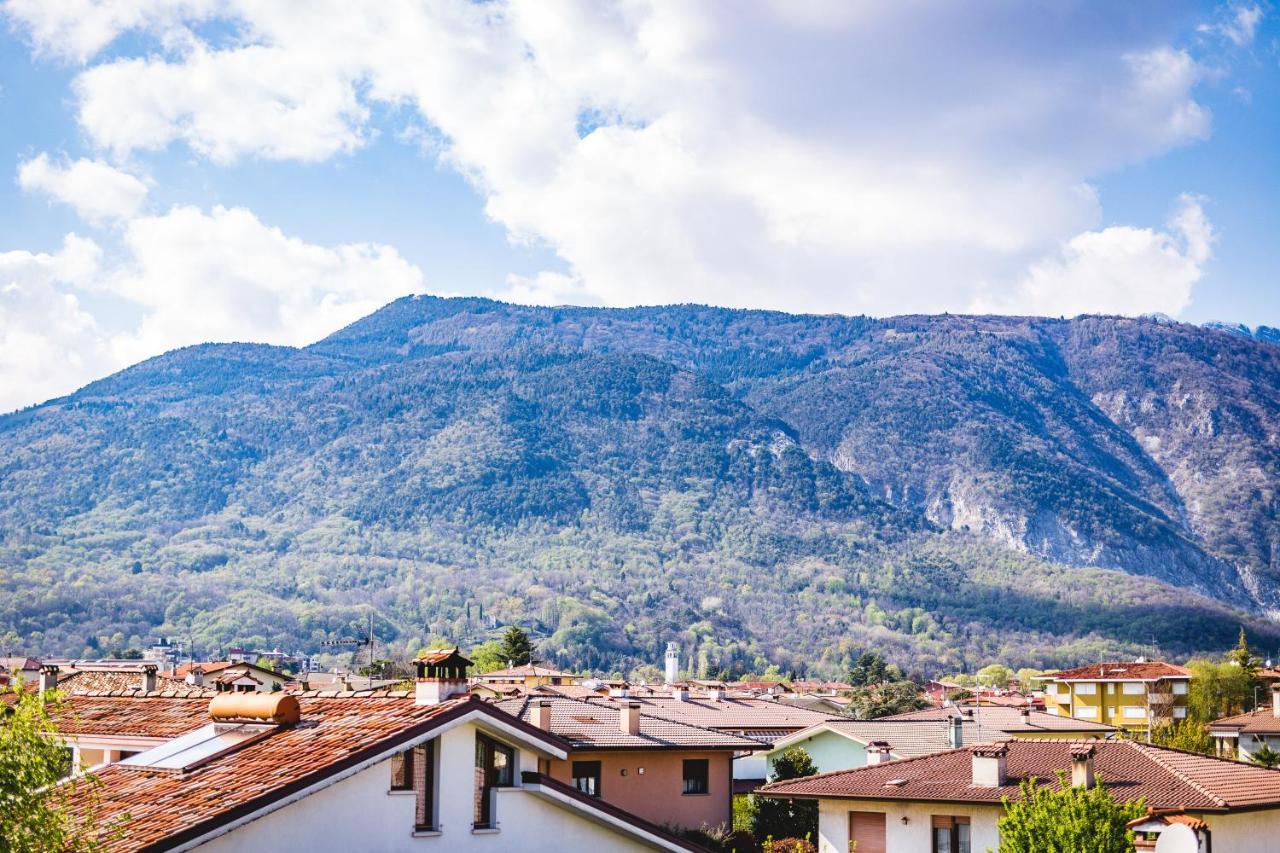 Appartamento Borgo Peschiere Maniago Bagian luar foto